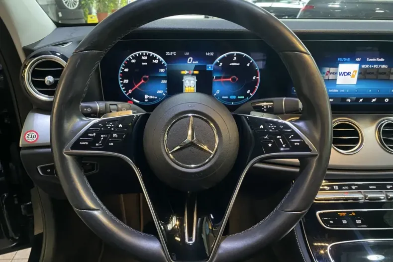 Mercedes-Benz E 220 din 2022 cu 82.488 km - oferta MER137203 - foto 14