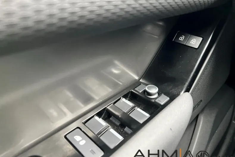 Land Rover Range Rover Velar din 2022 cu 56.450 km - oferta LAN137208 - foto 22