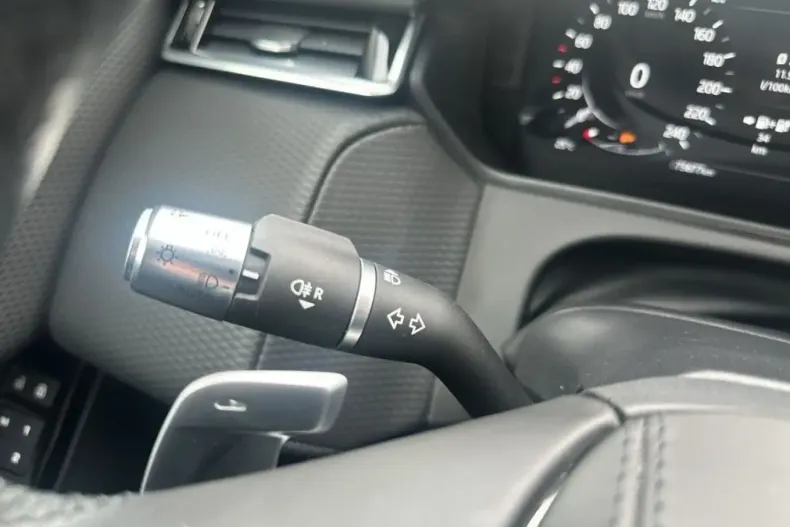 Land Rover Range Rover Velar din 2022 cu 75.800 km - oferta LAN137209 - foto 20