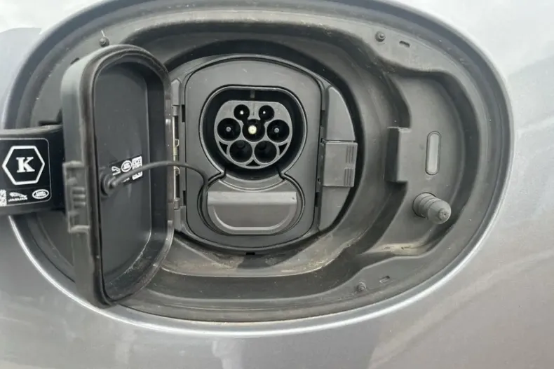 Land Rover Range Rover Velar din 2022 cu 75.800 km - oferta LAN137209 - foto 36