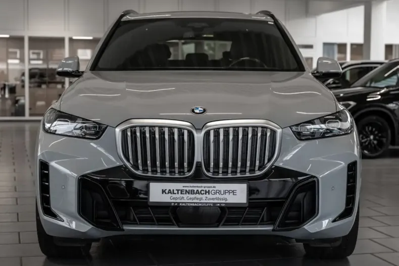 BMW X5 din 2023 cu 39.270 km - oferta BMW137322 - foto 3