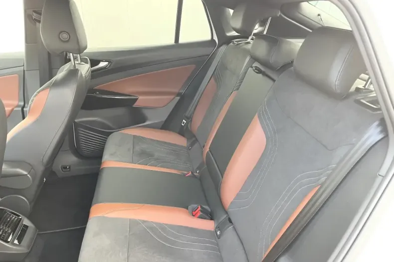 Volkswagen ID.5 din 2023 cu 6.567 km - oferta VOL137344 - foto 9