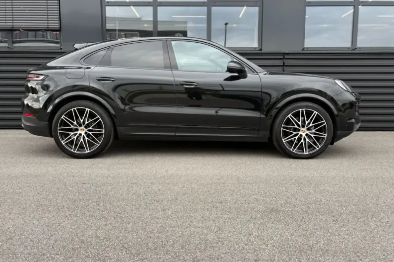 Porsche Cayenne din 2023 cu 31.700 km - oferta POR137345 - foto 1