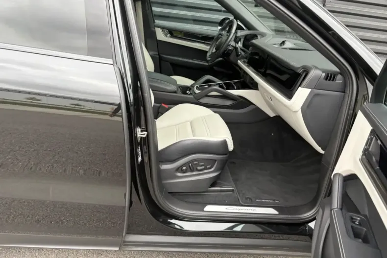 Porsche Cayenne din 2023 cu 31.700 km - oferta POR137345 - foto 19