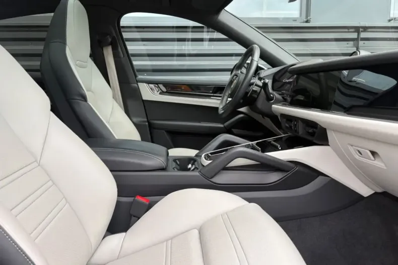 Porsche Cayenne din 2023 cu 31.700 km - oferta POR137345 - foto 20