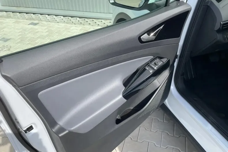 Volkswagen ID.4 din 2023 cu 18.835 km - oferta VOL137347 - foto 12