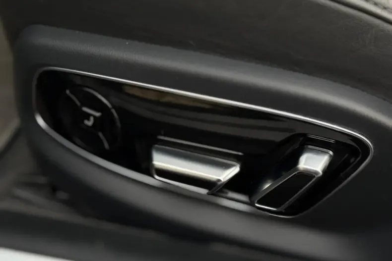 Audi A8 din 2022 cu 60.600 km - oferta AUD137349 - foto 23