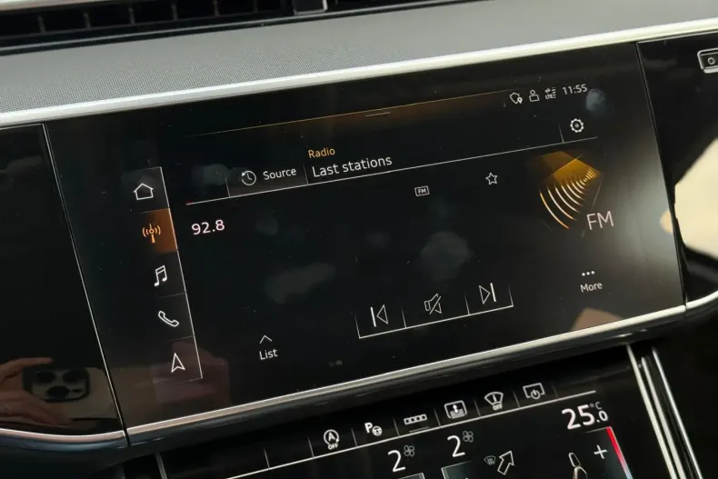 Audi A8 din 2022 cu 60.600 km - oferta AUD137349 - foto 37