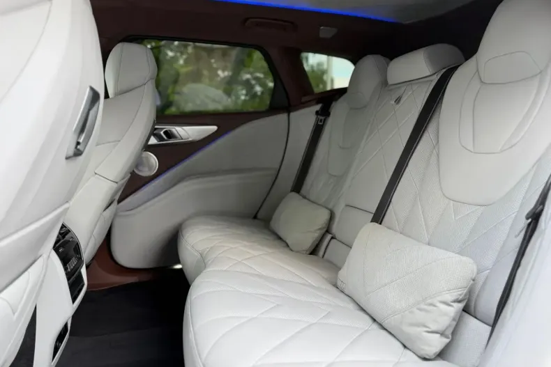 BMW XM din 2024 cu 39.990 km - oferta BMW137356 - foto 12