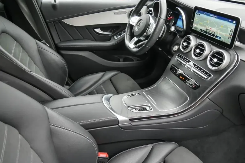 Mercedes-Benz GLC 300 din 2022 cu 45.500 km - oferta MER137359 - foto 3