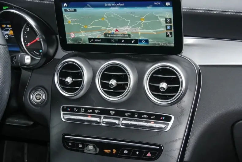 Mercedes-Benz GLC 300 din 2022 cu 45.500 km - oferta MER137359 - foto 7