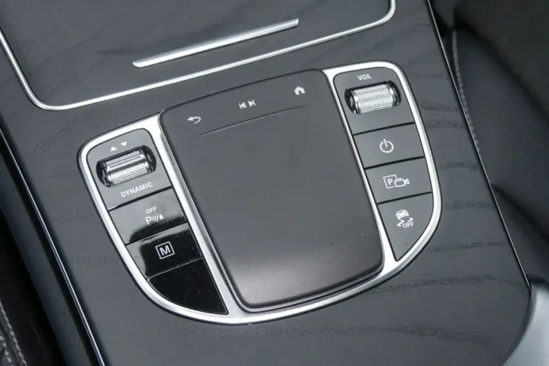 Mercedes-Benz GLC 300 din 2022 cu 45.500 km - oferta MER137359 - foto 9