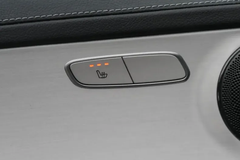 Mercedes-Benz GLC 300 din 2022 cu 45.500 km - oferta MER137359 - foto 12