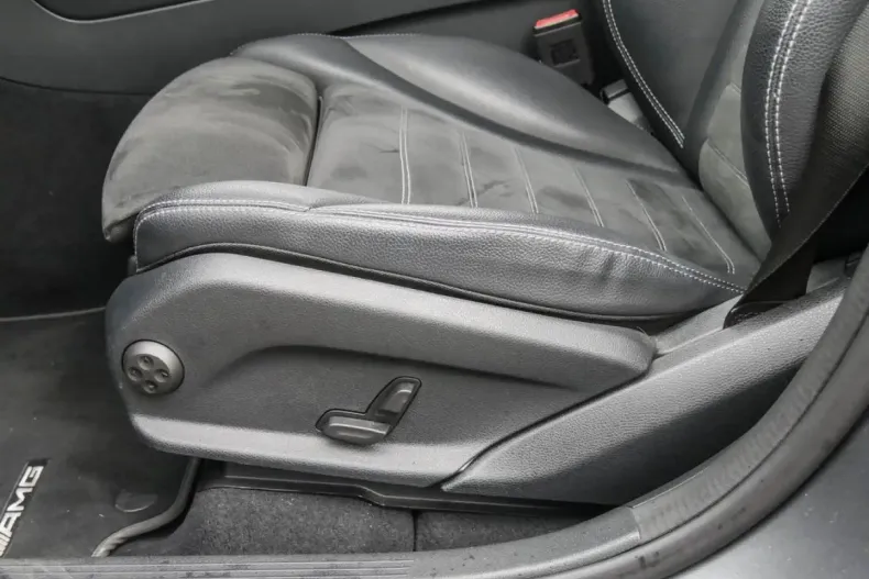 Mercedes-Benz GLC 300 din 2022 cu 45.500 km - oferta MER137359 - foto 13