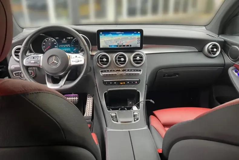 Mercedes-Benz GLC 300 din 2021 cu 36.243 km - oferta MER137360 - foto 9