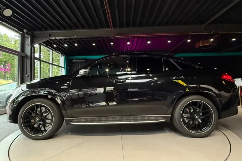 Mercedes-Benz GLE 53 AMG din 2025 cu 15 km - oferta MER137361 - foto 2