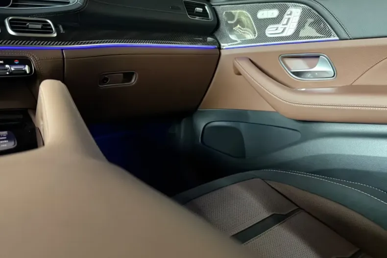 Mercedes-Benz GLE 53 AMG din 2025 cu 15 km - oferta MER137361 - foto 10