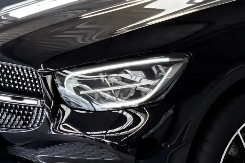 Mercedes-Benz GLC 300 din 2021 cu 39.595 km - oferta MER137363 - foto 3