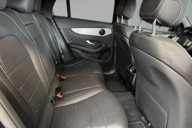 Mercedes-Benz GLC 300 din 2021 cu 39.595 km - oferta MER137363 - foto 12