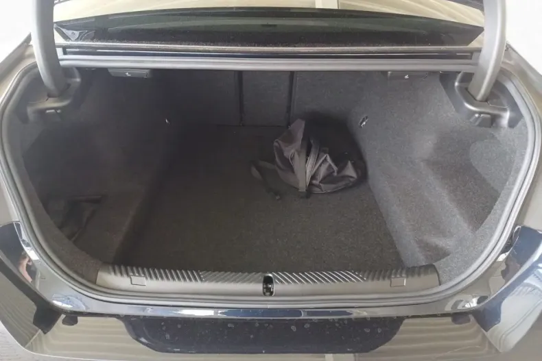 BMW 550 din 2024 cu 31.134 km - oferta BMW137372 - foto 12