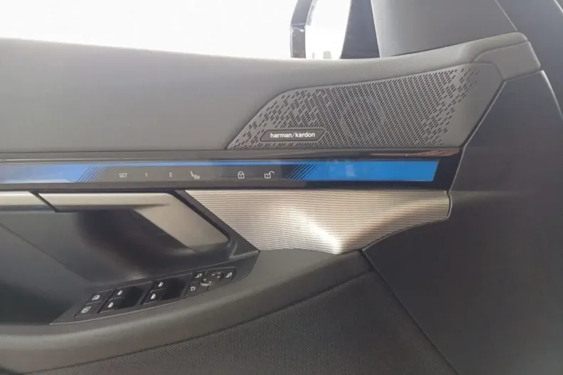 BMW 550 din 2024 cu 31.134 km - oferta BMW137372 - foto 13