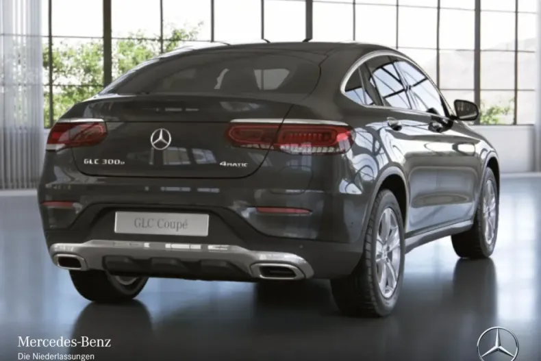 Mercedes-Benz GLC 300 din 2021 cu 47.259 km - oferta MER137373 - foto 3