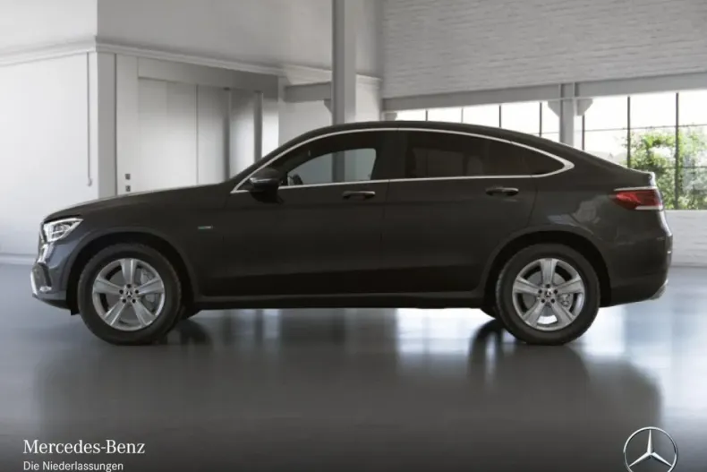 Mercedes-Benz GLC 300 din 2021 cu 47.259 km - oferta MER137373 - foto 4