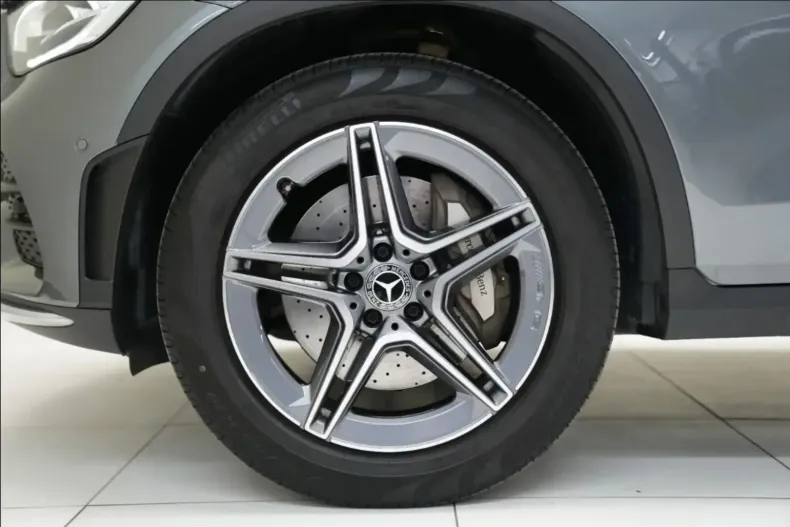 Mercedes-Benz GLC 300 din 2022 cu 61.945 km - oferta MER137374 - foto 3