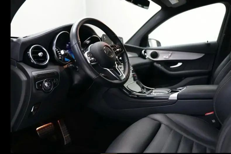Mercedes-Benz GLC 300 din 2022 cu 61.945 km - oferta MER137374 - foto 5