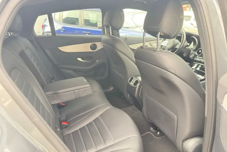 Mercedes-Benz GLC 300 din 2022 cu 61.945 km - oferta MER137374 - foto 13