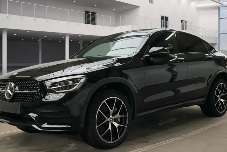 Mercedes-Benz GLC 300 din 2021 cu 79.300 km - oferta MER137375 - foto 1