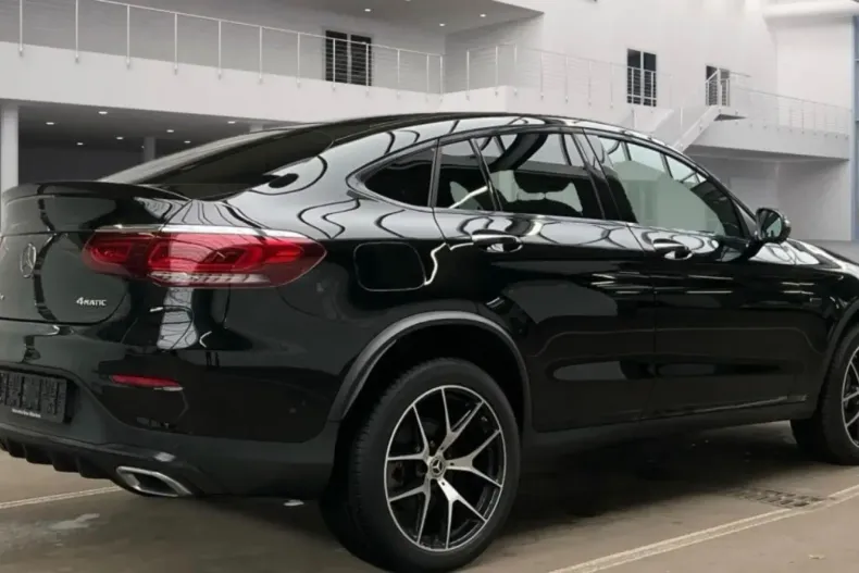 Mercedes-Benz GLC 300 din 2021 cu 79.300 km - oferta MER137375 - foto 3