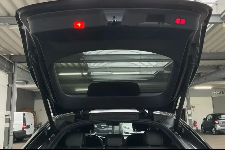 Mercedes-Benz GLC 300 din 2021 cu 79.300 km - oferta MER137375 - foto 10