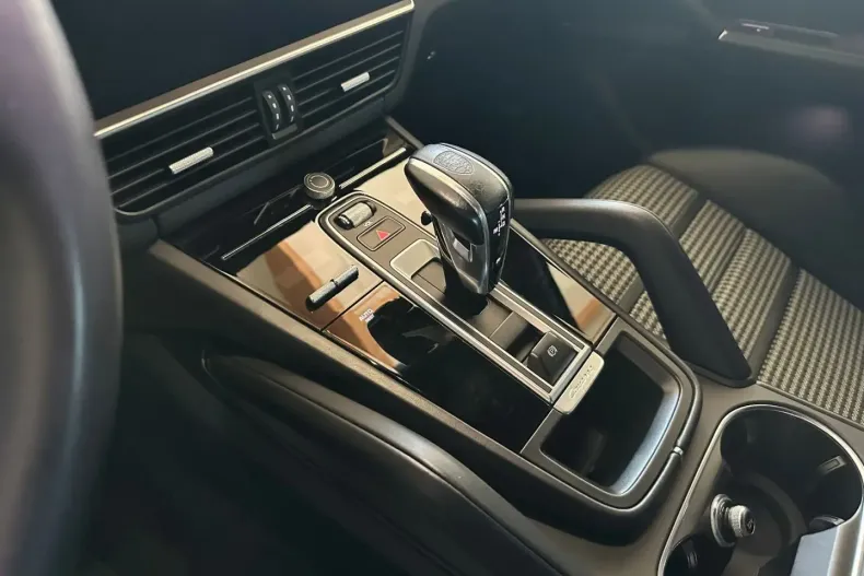 Porsche Cayenne din 2022 cu 73.500 km - oferta POR137378 - foto 7