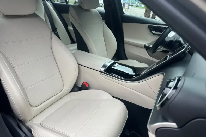 Mercedes-Benz C 200 din 2023 cu 45.830 km - oferta MER137390 - foto 18