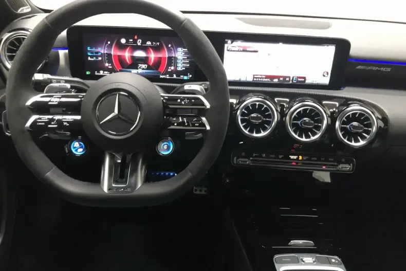 Mercedes-Benz A 45 AMG din 2023 cu 3.100 km - oferta MER137399 - foto 12