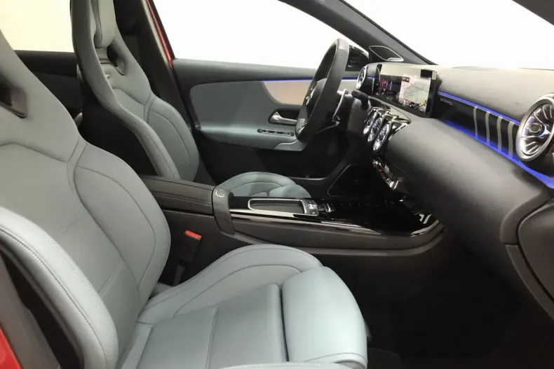 Mercedes-Benz A 45 AMG din 2023 cu 3.100 km - oferta MER137399 - foto 13