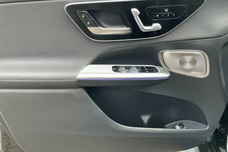 Mercedes-Benz GLC 200 din 2024 cu 10.681 km - oferta MER137403 - foto 8