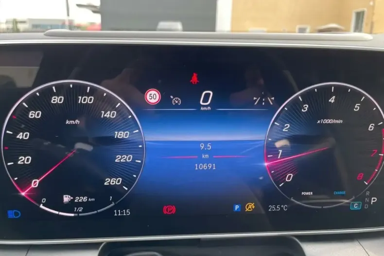 Mercedes-Benz GLC 200 din 2024 cu 10.681 km - oferta MER137403 - foto 10