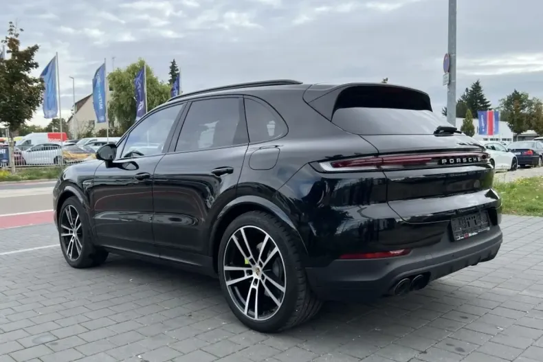 Porsche Cayenne din 2024 cu 24.854 km - oferta POR137408 - foto 3