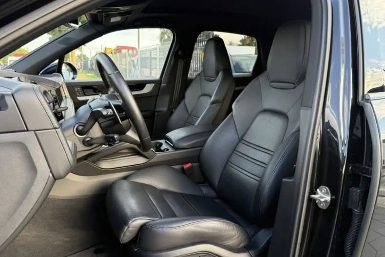 Porsche Cayenne din 2024 cu 24.854 km - oferta POR137408 - foto 18