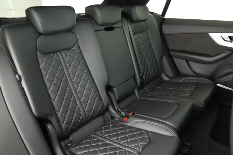 Audi Q8 din 2022 cu 56.450 km - oferta AUD137454 - foto 3