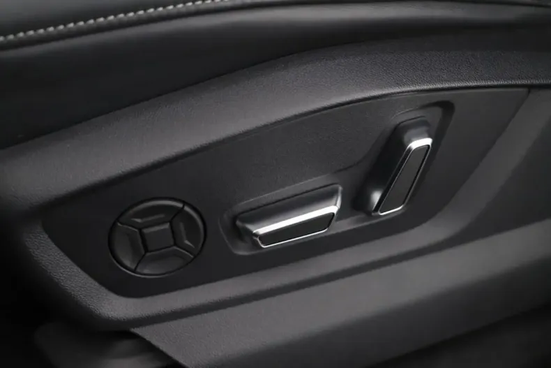 Audi Q8 din 2022 cu 56.450 km - oferta AUD137454 - foto 5