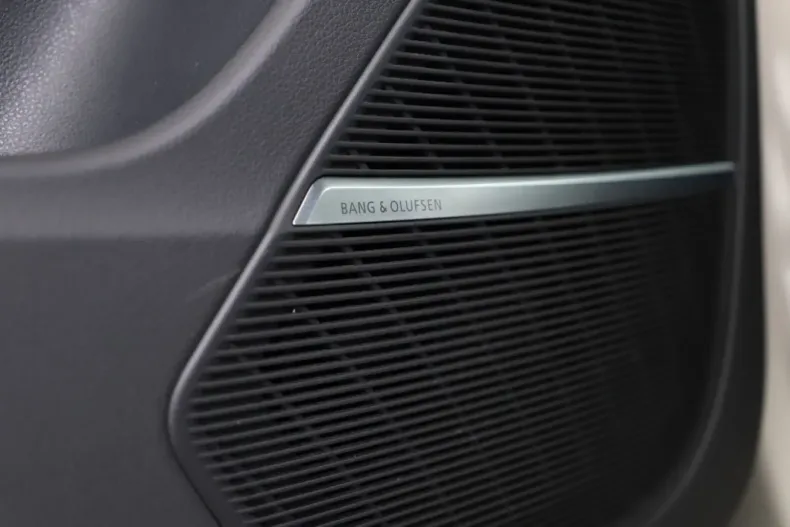 Audi Q8 din 2022 cu 56.450 km - oferta AUD137454 - foto 6