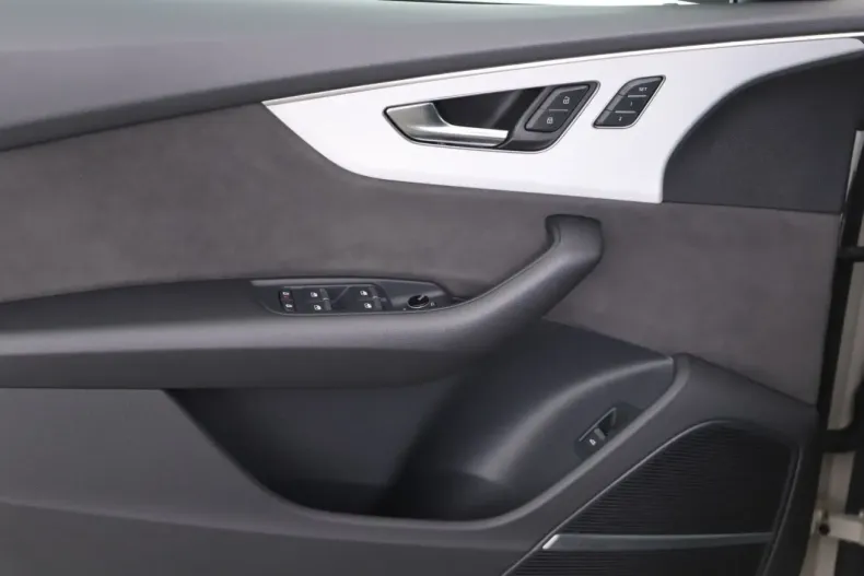 Audi Q8 din 2022 cu 56.450 km - oferta AUD137454 - foto 12