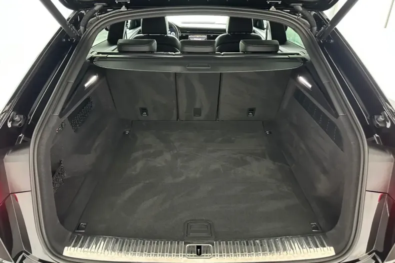 Audi Q8 din 2022 cu 71.941 km - oferta AUD137464 - foto 3