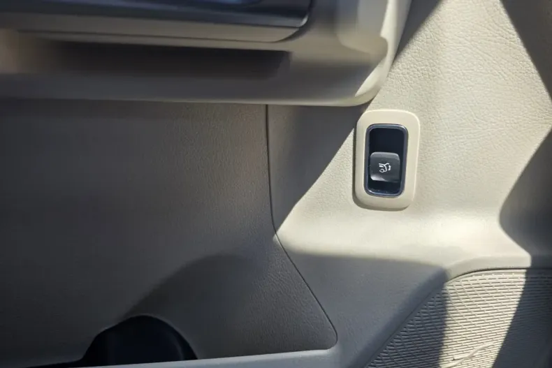 Mercedes-Benz GLB 250 din 2021 cu 76.064 km - oferta MER137488 - foto 16