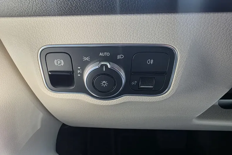 Mercedes-Benz GLB 250 din 2021 cu 76.064 km - oferta MER137488 - foto 25