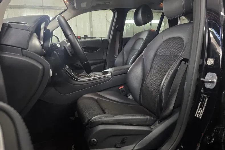 Mercedes-Benz GLC 220 din 2021 cu 56.933 km - oferta MER137495 - foto 30