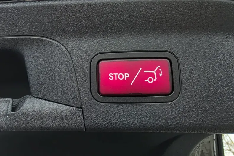 Mercedes-Benz GLC 220 din 2020 cu 42.131 km - oferta MER137497 - foto 3